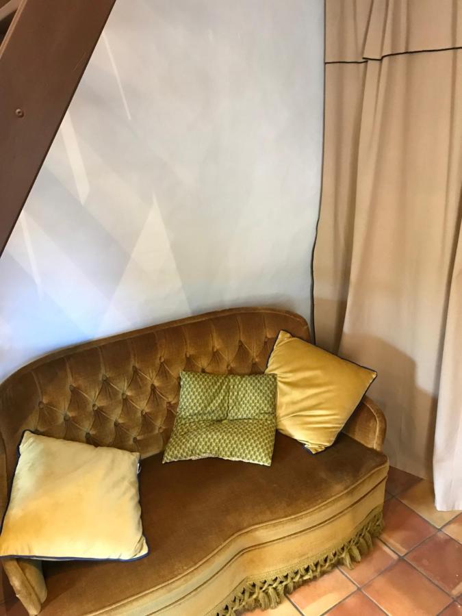 Le Pigeonnier Du Beffroi Villa Bruniquel Exteriör bild